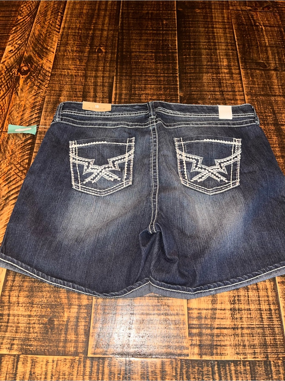 Maurice’s size 18 shorts NWT